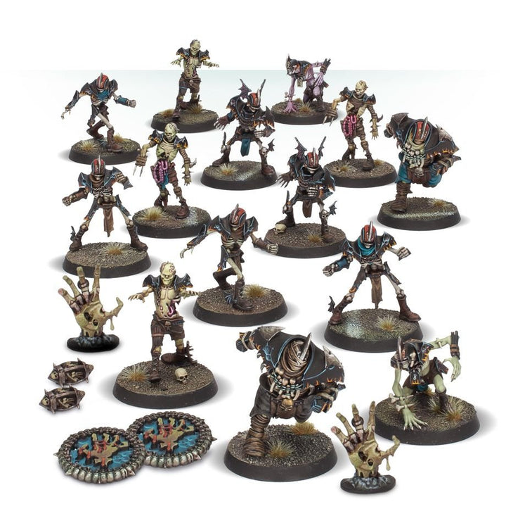 11144-QXZJ6-The-Champions-of-Death-Shambling-Undead-Blood-Bowl-Team